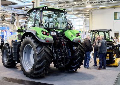 Traktor auf der Fläche der Maschinenringe Deutschland