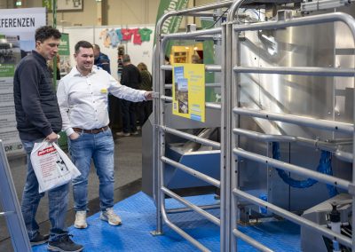 Beratungsgespräch über Stalltechnik